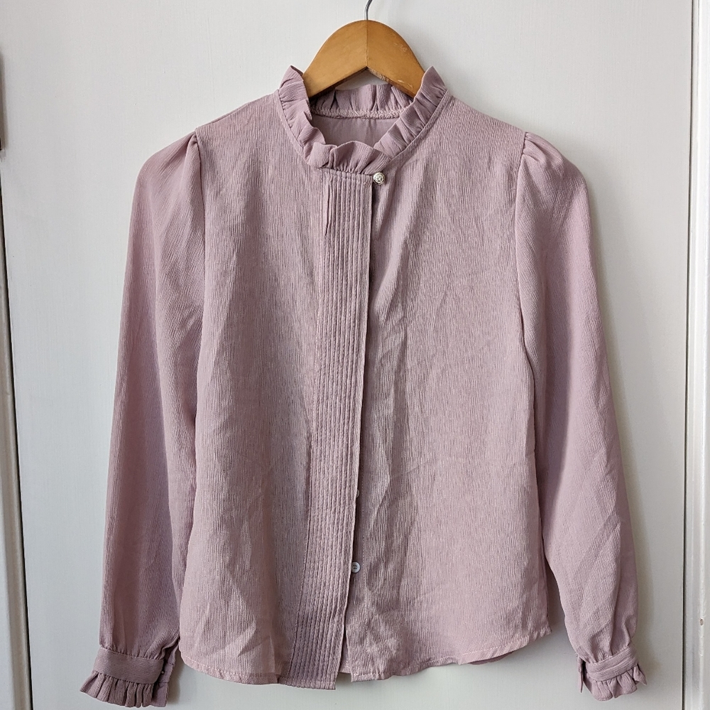 Women Size S - Lavender Dress Shirt Blouse. So Pretty!